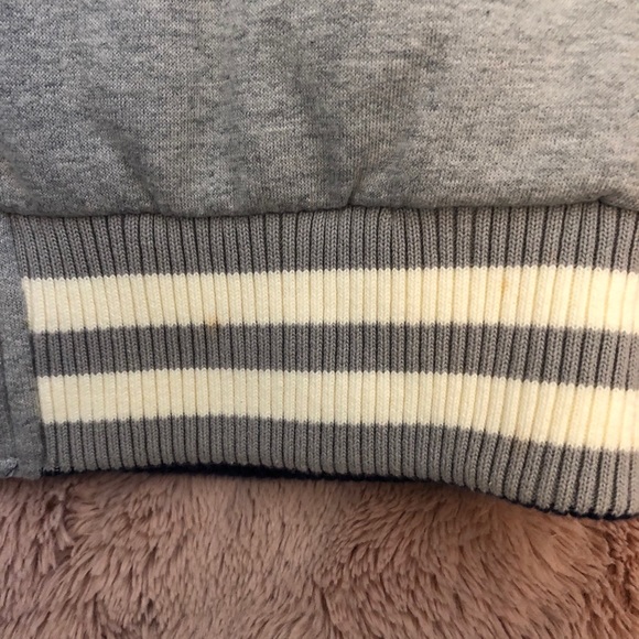 Reversible grey and polka dot vest - Picture 2 of 11